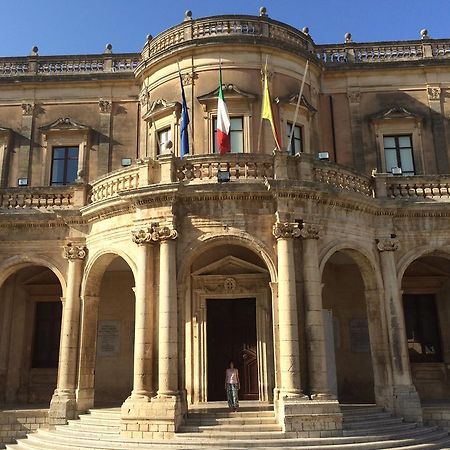 Apartamento Pepe Concetta E La Movida Noto Exterior foto