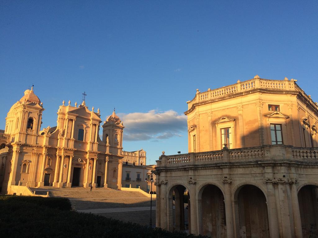 Apartamento Pepe Concetta E La Movida Noto Exterior foto