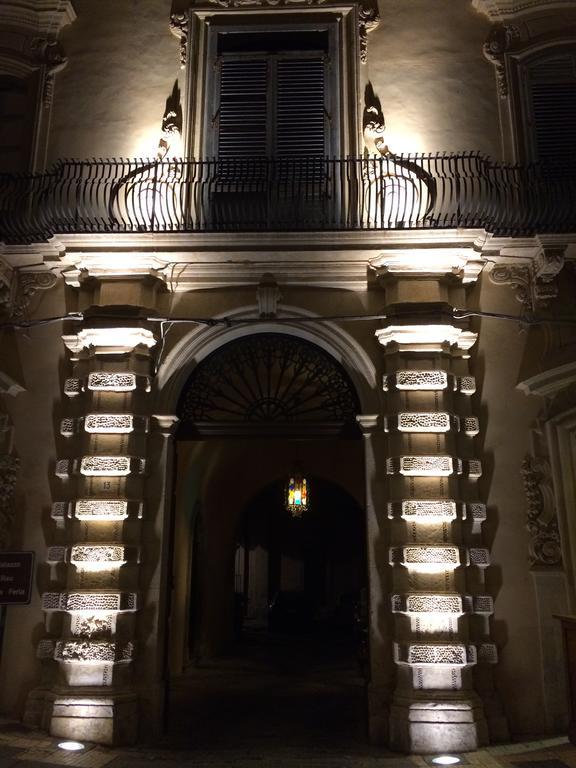 Apartamento Pepe Concetta E La Movida Noto Exterior foto