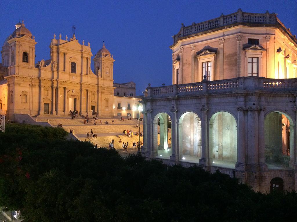 Apartamento Pepe Concetta E La Movida Noto Exterior foto