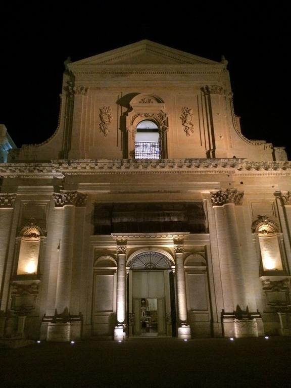 Apartamento Pepe Concetta E La Movida Noto Exterior foto