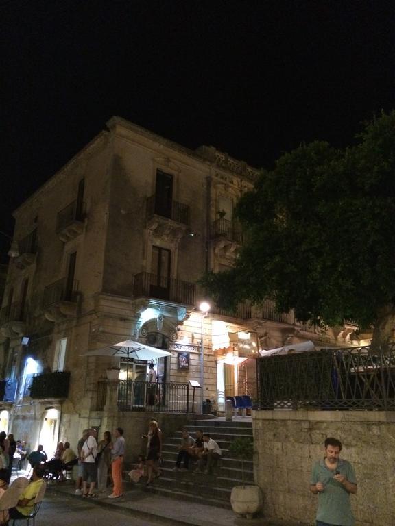 Apartamento Pepe Concetta E La Movida Noto Exterior foto